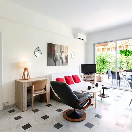 Mirazur Furnished Flat *